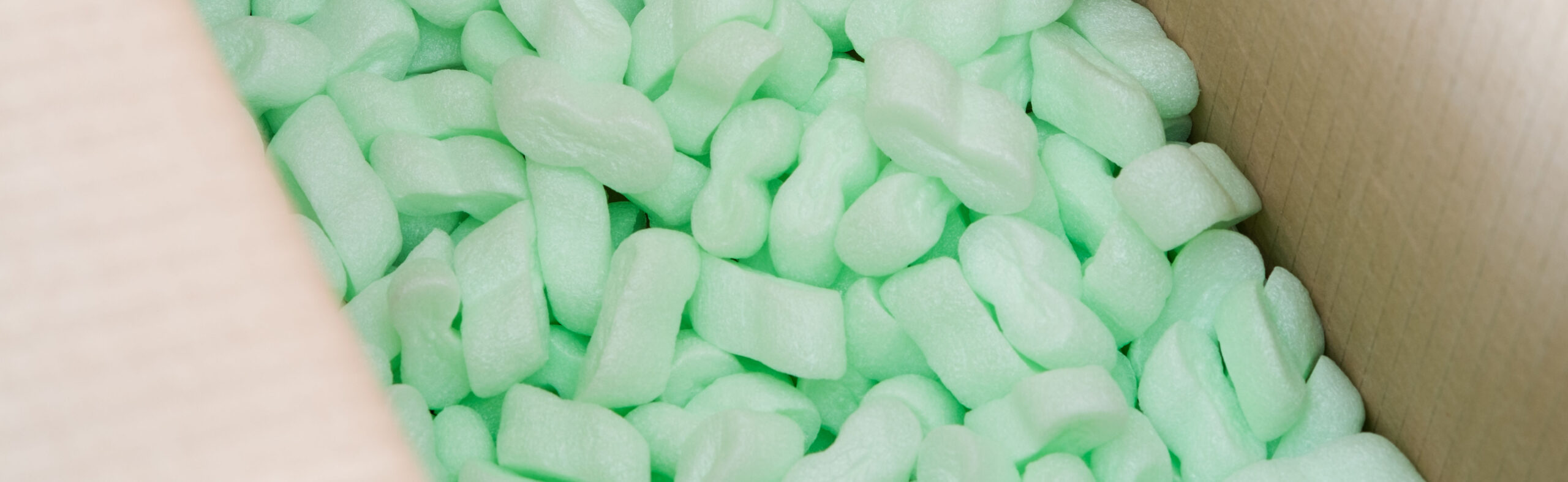 Polystyrene-Packing-Peanuts-in-the-box Polystyrene-Packing-Peanuts-box